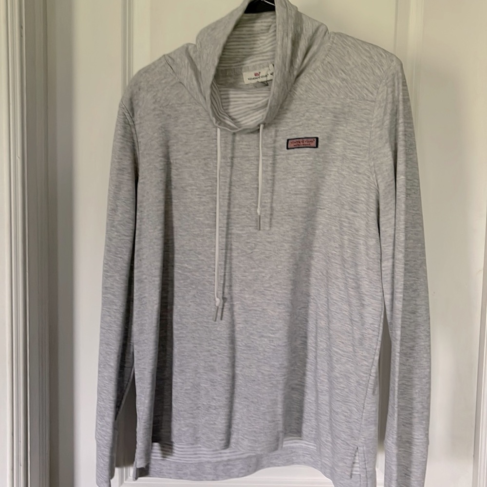 Gray Vineyard Vines shep shirt / hoody / sweatshirt.